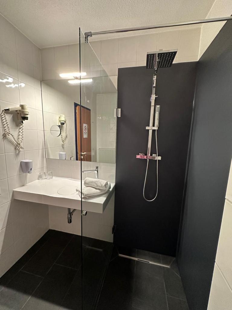 Rheinhessen Inn Gmbh Woerrstadt Экстерьер фото