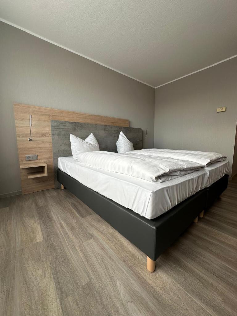 Rheinhessen Inn Gmbh Woerrstadt Экстерьер фото